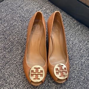 Tory Burch Leather wedge size 8.5